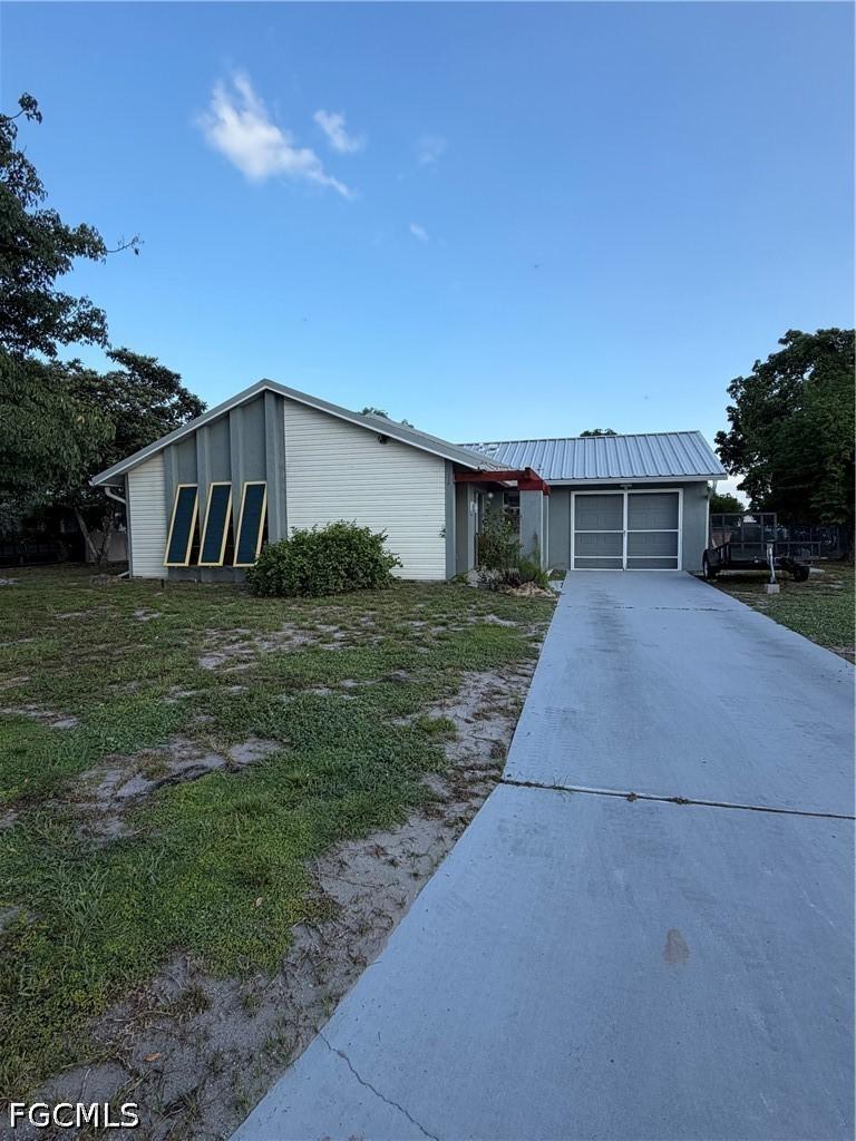 126 Oakside St., Lehigh Acres, FL 33936