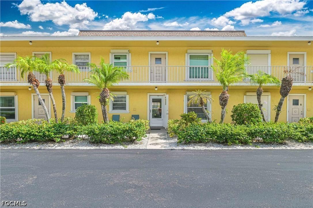 351 Charlemagne Blvd. #105A, Naples, FL 34112