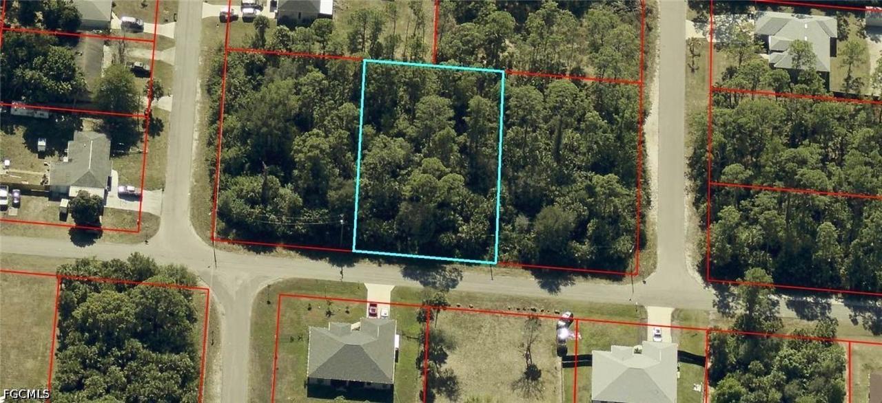 321 Lincoln Blvd., Lehigh Acres, FL 33936