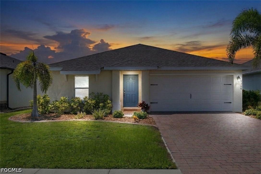 3166 Estancia Ln., Cape Coral, FL 33909