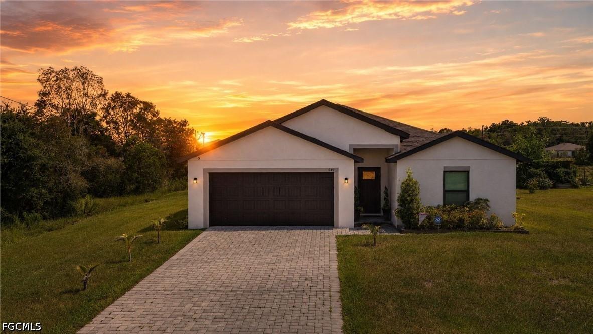 849 Sea Urchin Cir., Fort Myers, FL 33913