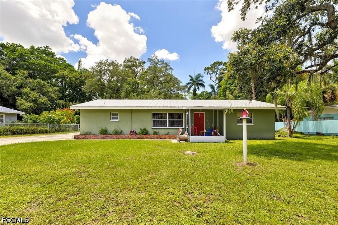 306 Chattanooga Dr., Fort Myers, FL 33905