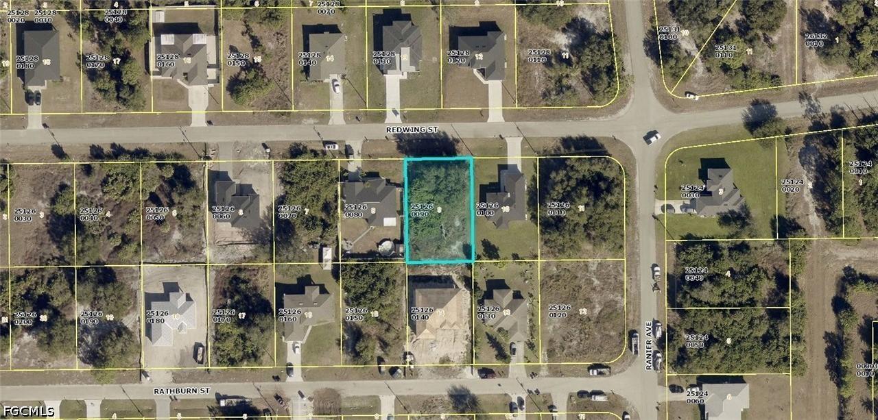 448 Redwing St., Lehigh Acres, FL 33974
