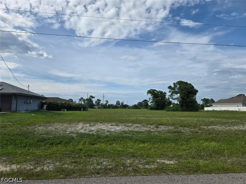 2917 NW 25th Ter., Cape Coral, FL 33993