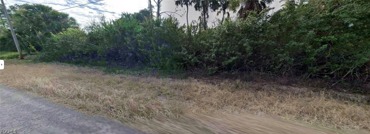 1142 Cumming St., Lehigh Acres, FL 33974