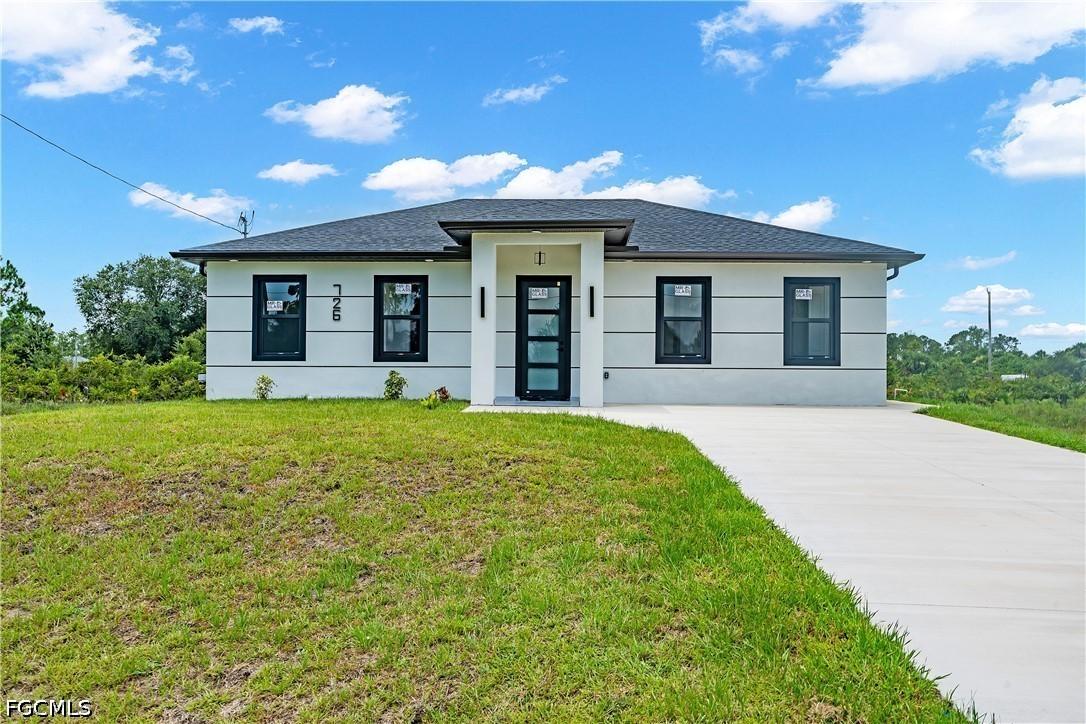 726 Clancy St., Lehigh Acres, FL 33974