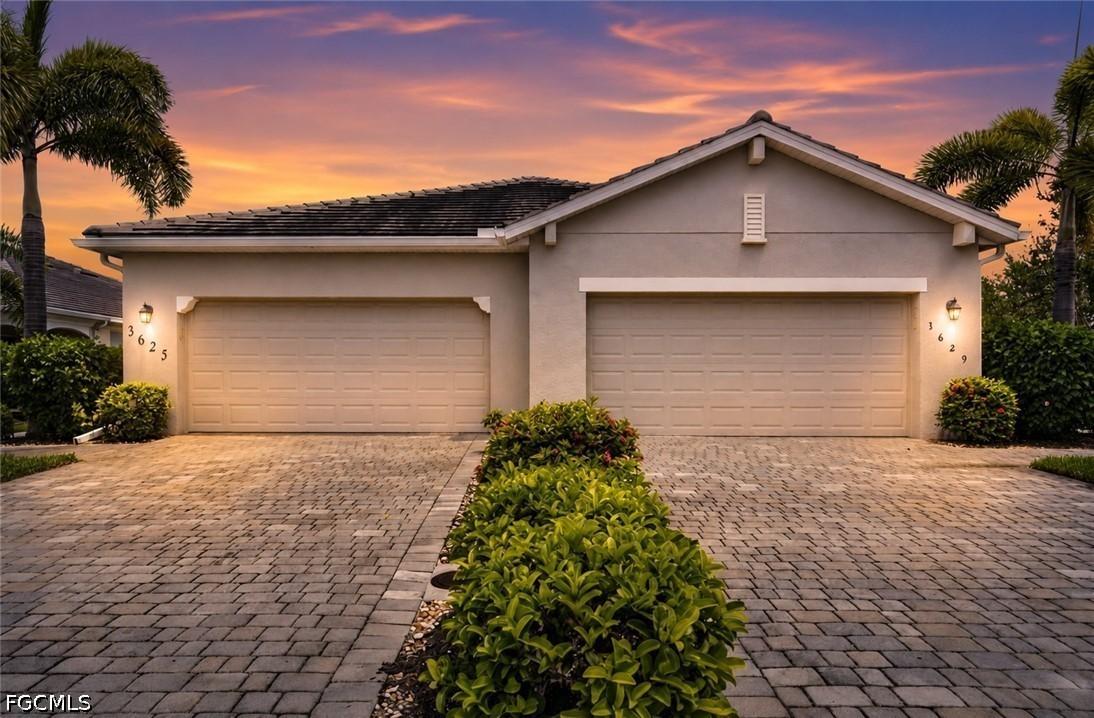 3625 Crimson Ln., Fort Myers, FL 33916