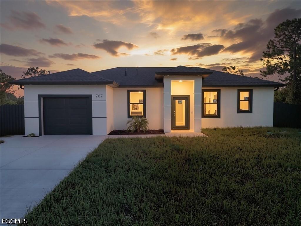 707 Bahama Ave., Lehigh Acres, FL 33974