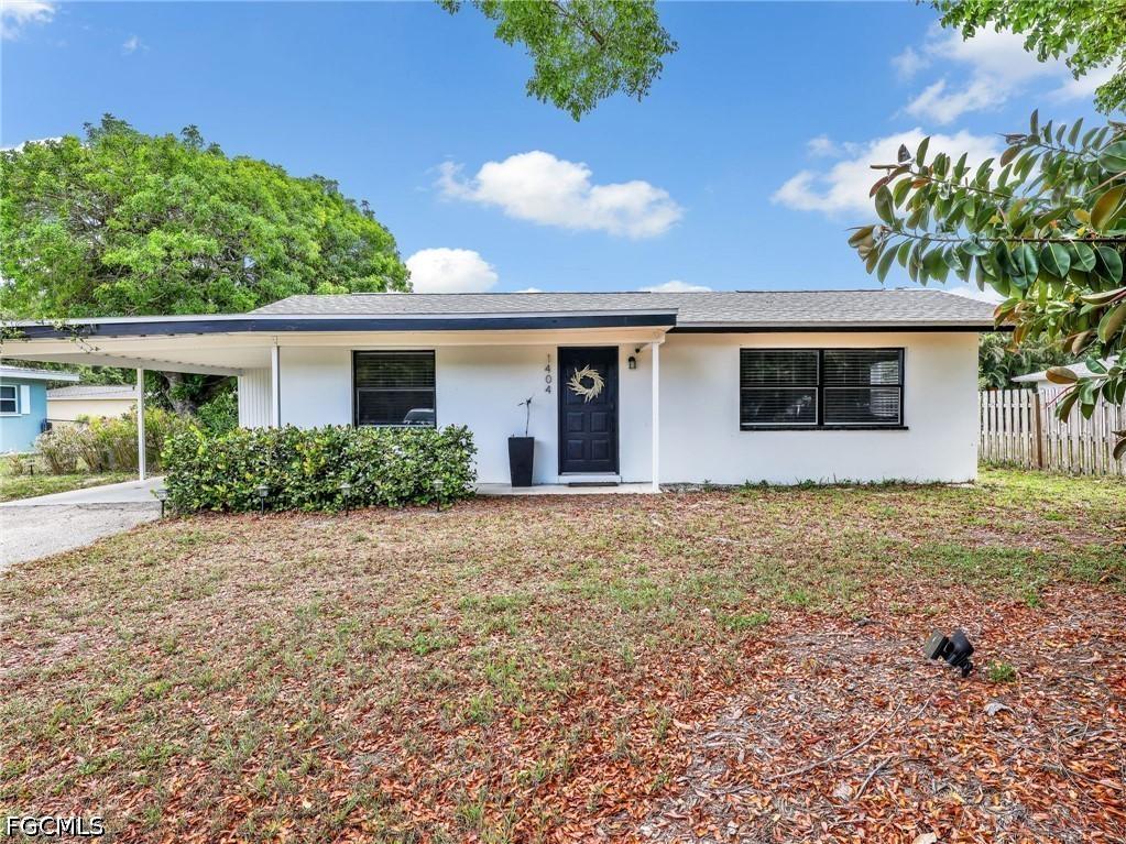 1404 Santa Barbara Ave., Fort Myers, FL 33901