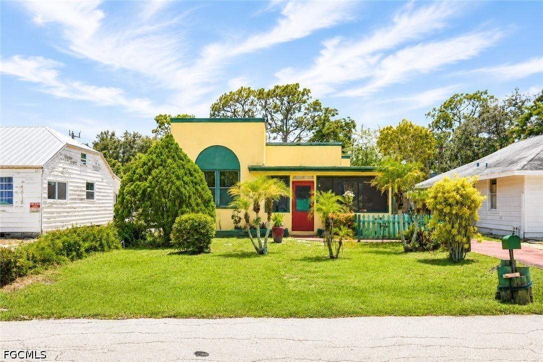 2128 Katherine St., Fort Myers, FL 33901