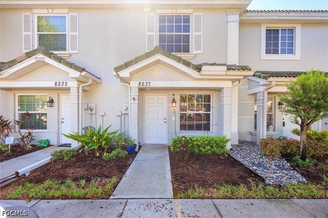 8237 Pacific Beach Dr., Fort Myers, FL 33966