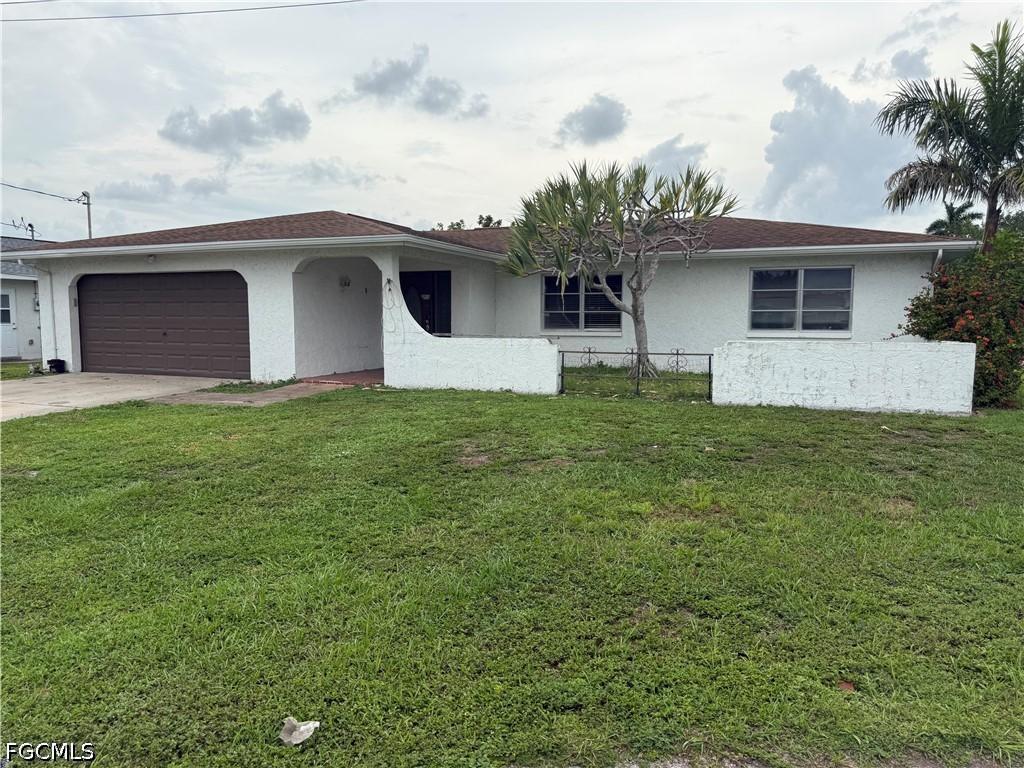4339 S Bay Cir., North Fort Myers, FL 33903