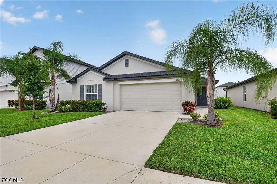 17742 Paradiso Way, North Fort Myers, FL 33917