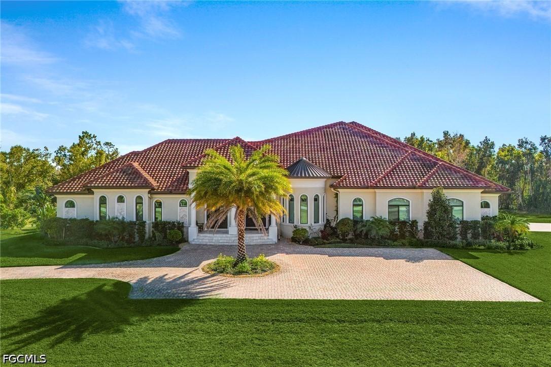 8250 Penzance Blvd., Fort Myers, FL 33912