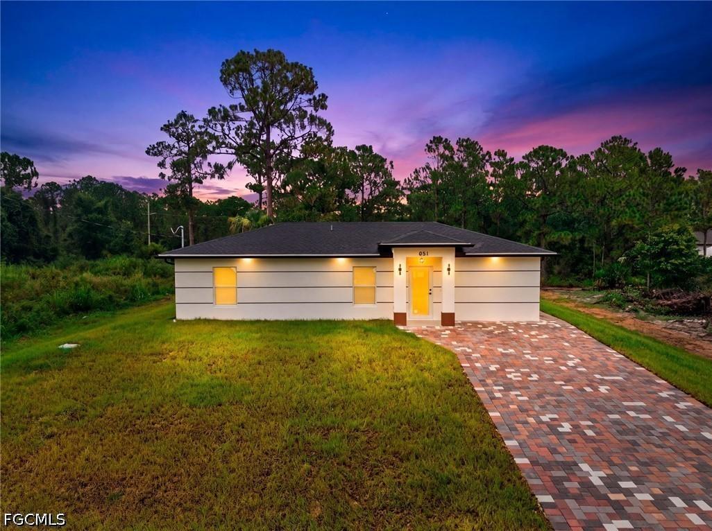 851 Calumet St., Lehigh Acres, FL 33974