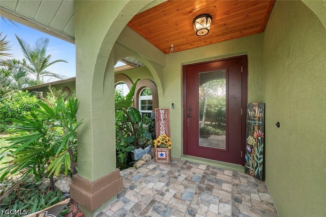 519 NW 26th Pl., Cape Coral, FL 33993