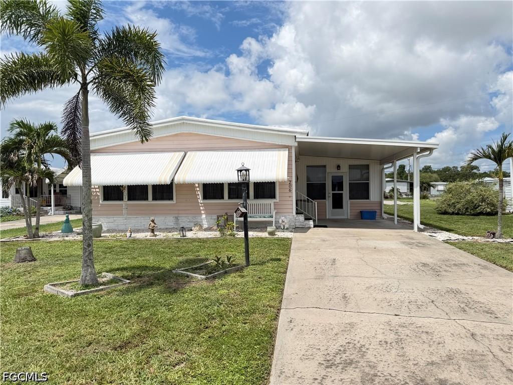 206 Brandywine Ln., North Fort Myers, FL 33917