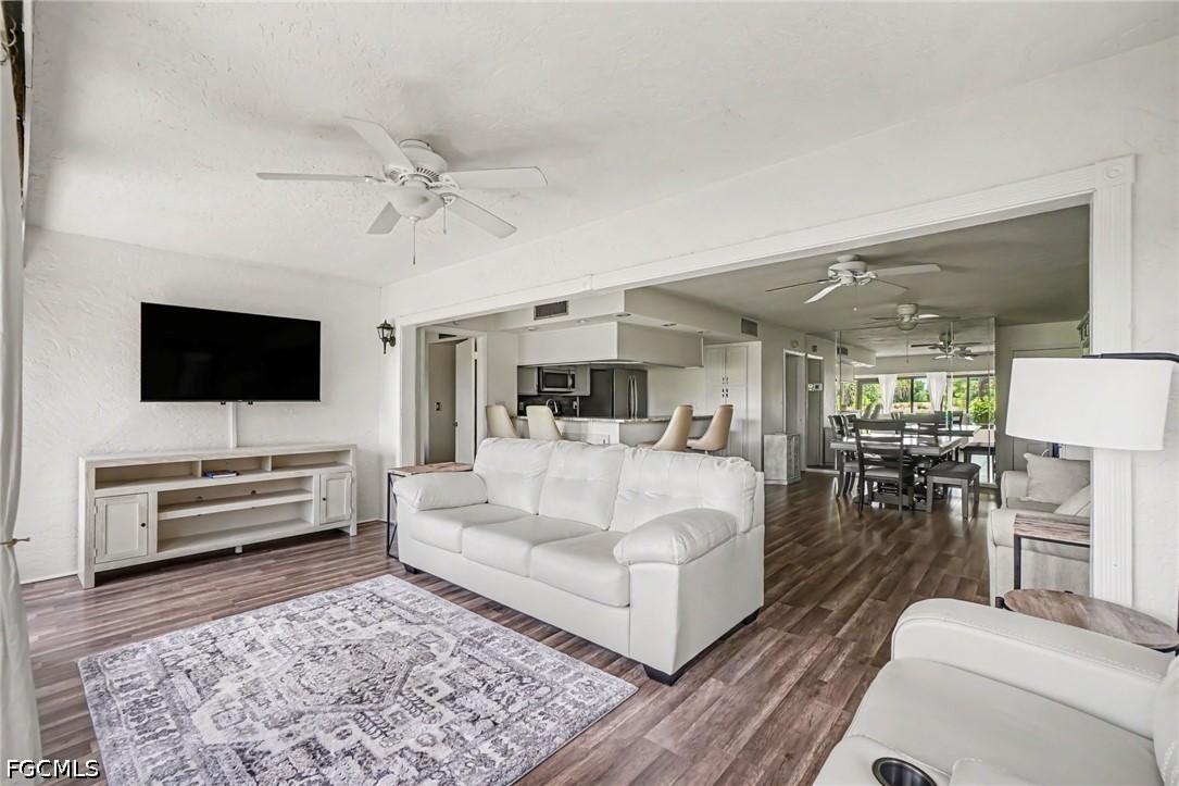 5625 Trailwinds Dr. #412, Fort Myers, FL 33907