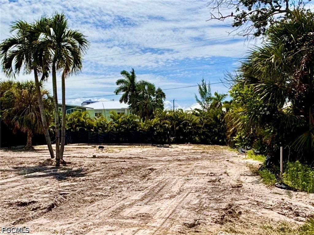 126 Mandalay Rd., Fort Myers Beach, FL 33931