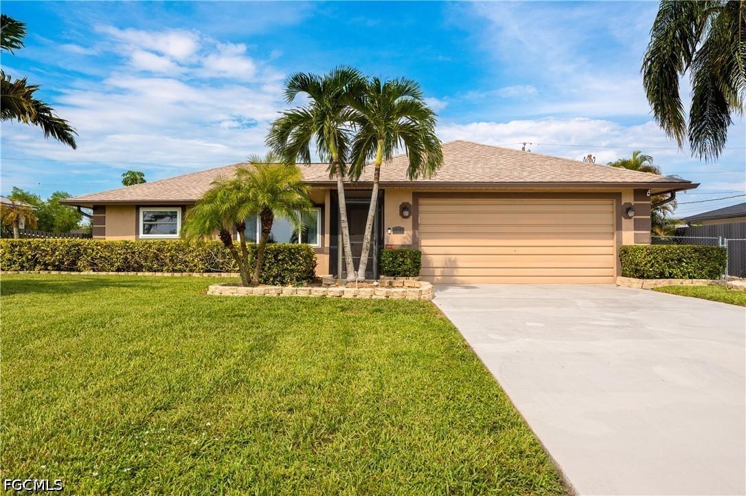 250 NE 10th Pl., Cape Coral, FL 33909