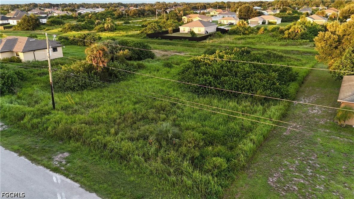 425 Pickford Ave., Lehigh Acres, FL 33974
