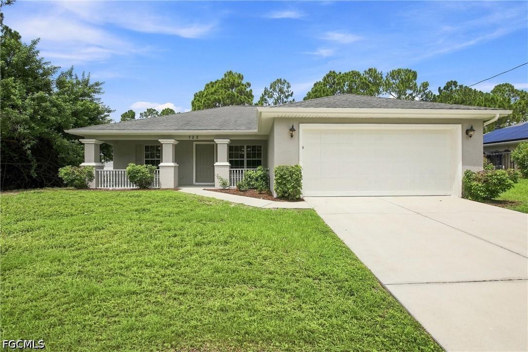 752 Barclay Ave., Lehigh Acres, FL 33974