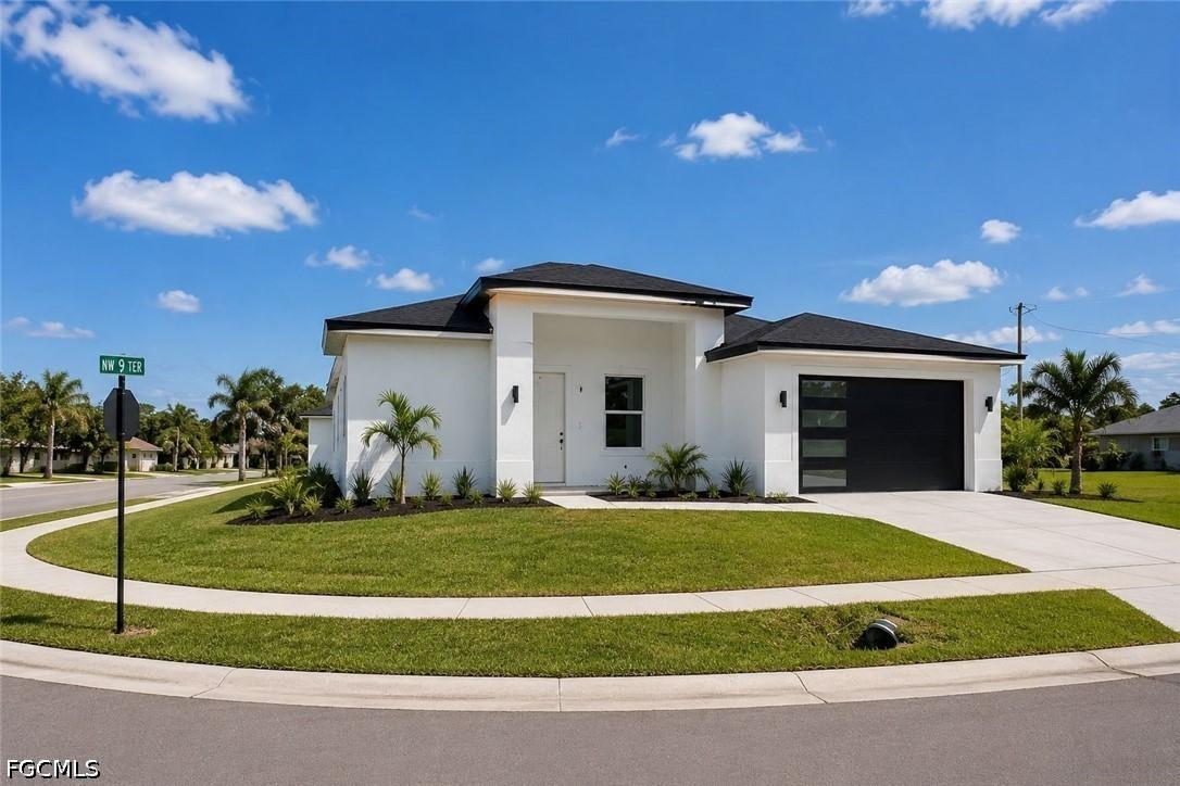 377 Kingston Dr., Fort Myers, FL 33905