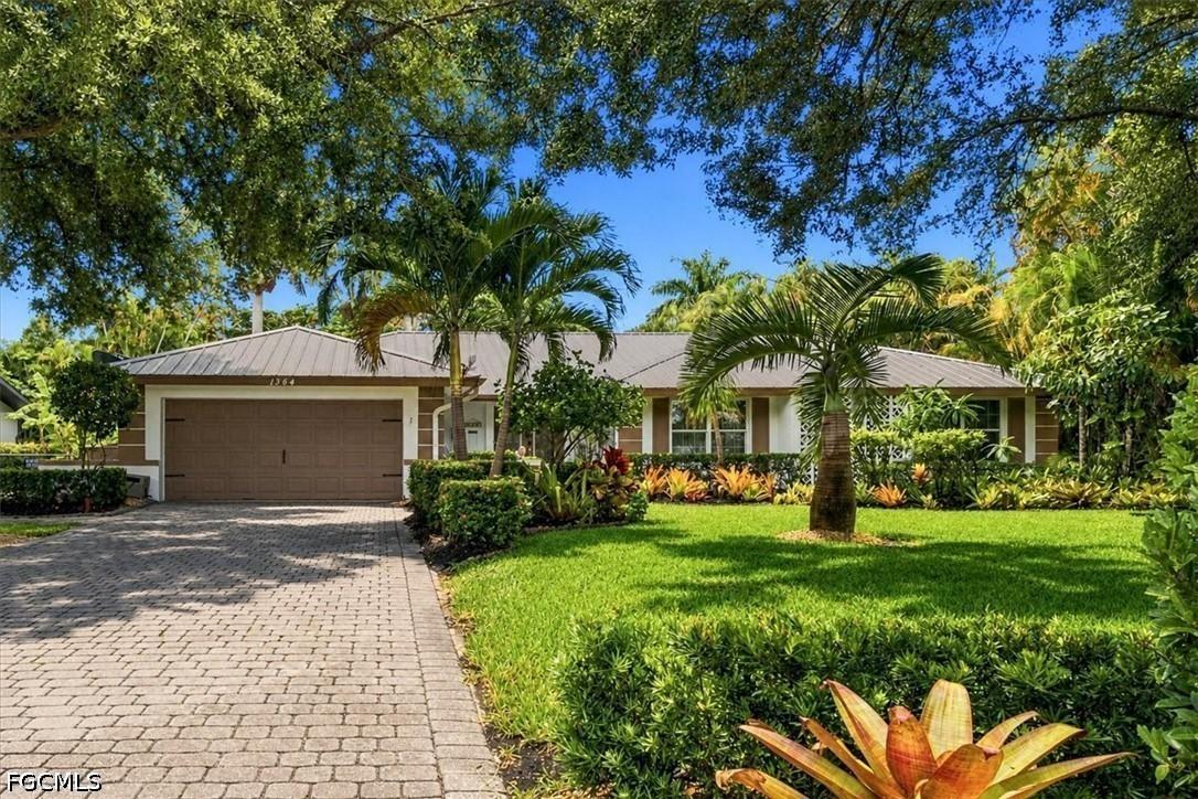 1364 Shadow Ln., Fort Myers, FL 33901
