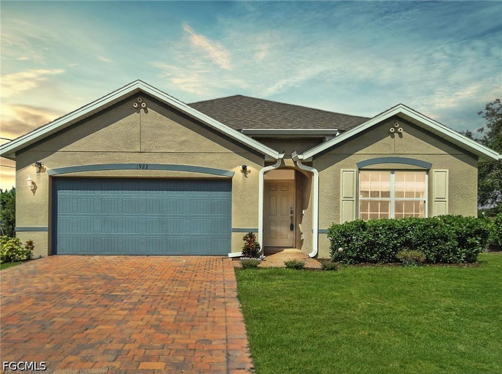 1922 Xelda Ave., Lehigh Acres, FL 33971