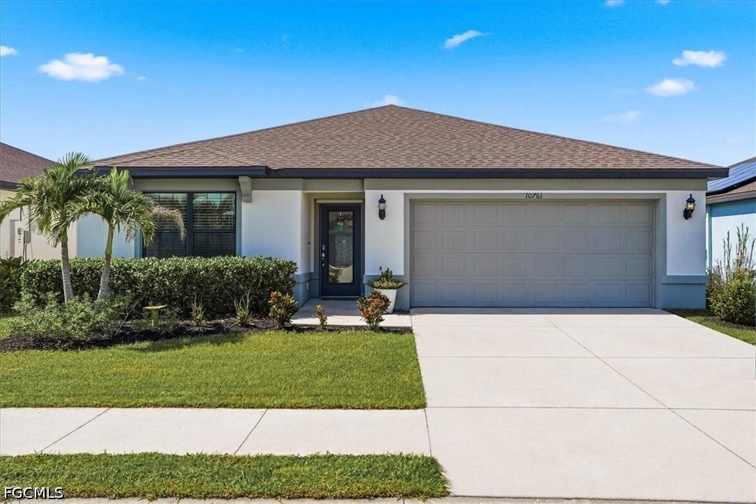 10761 Firebush Cir., North Fort Myers, FL 33917