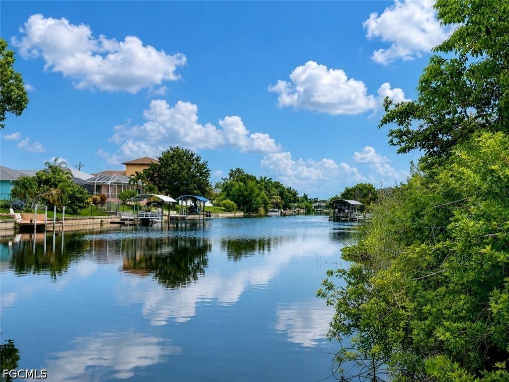 2 NE 13th Ave., Cape Coral, FL 33909