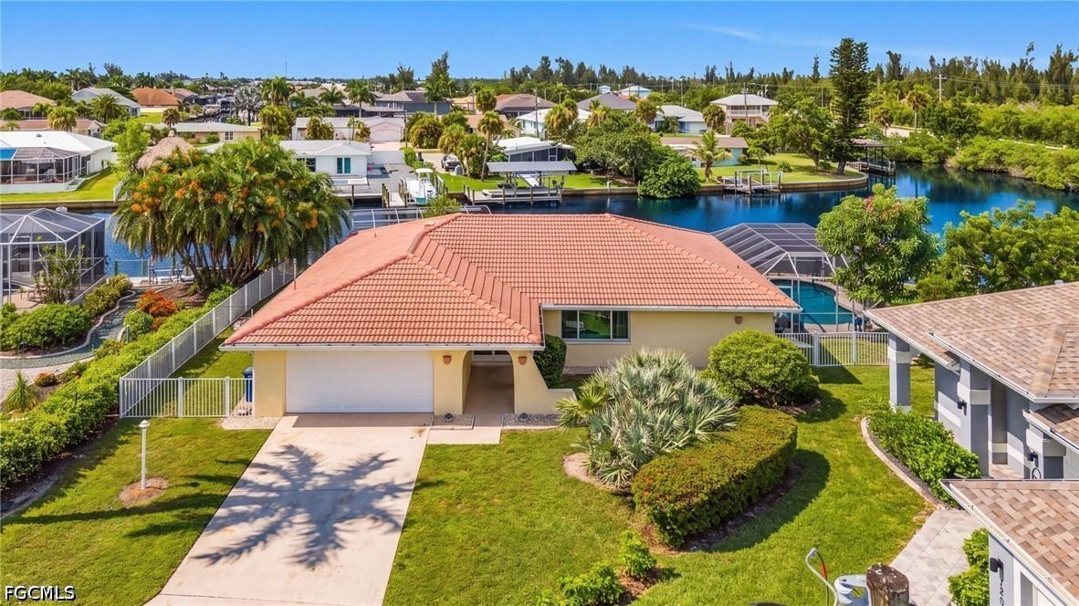 12088 Boat Shell Dr., Matlacha Isles, FL 33991