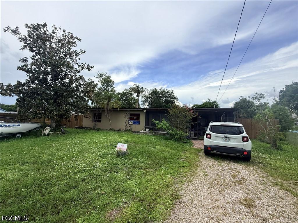 221 Brooks Ct., North Fort Myers, FL 33917