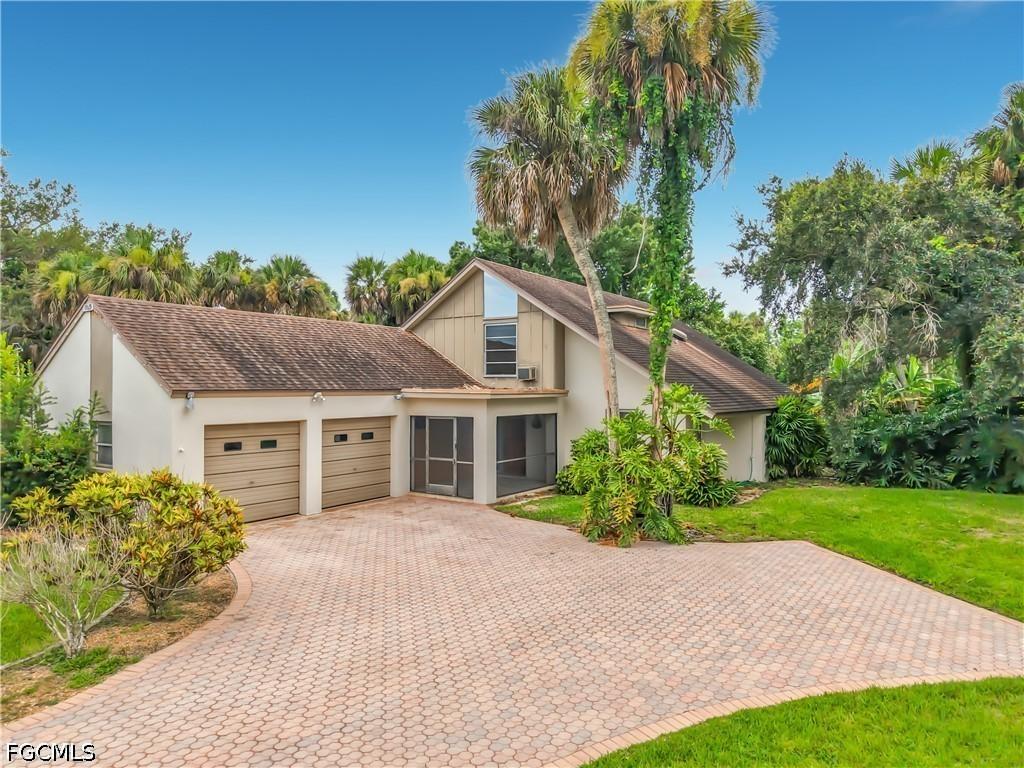 1625 Silverwood Ct., North Fort Myers, FL 33903