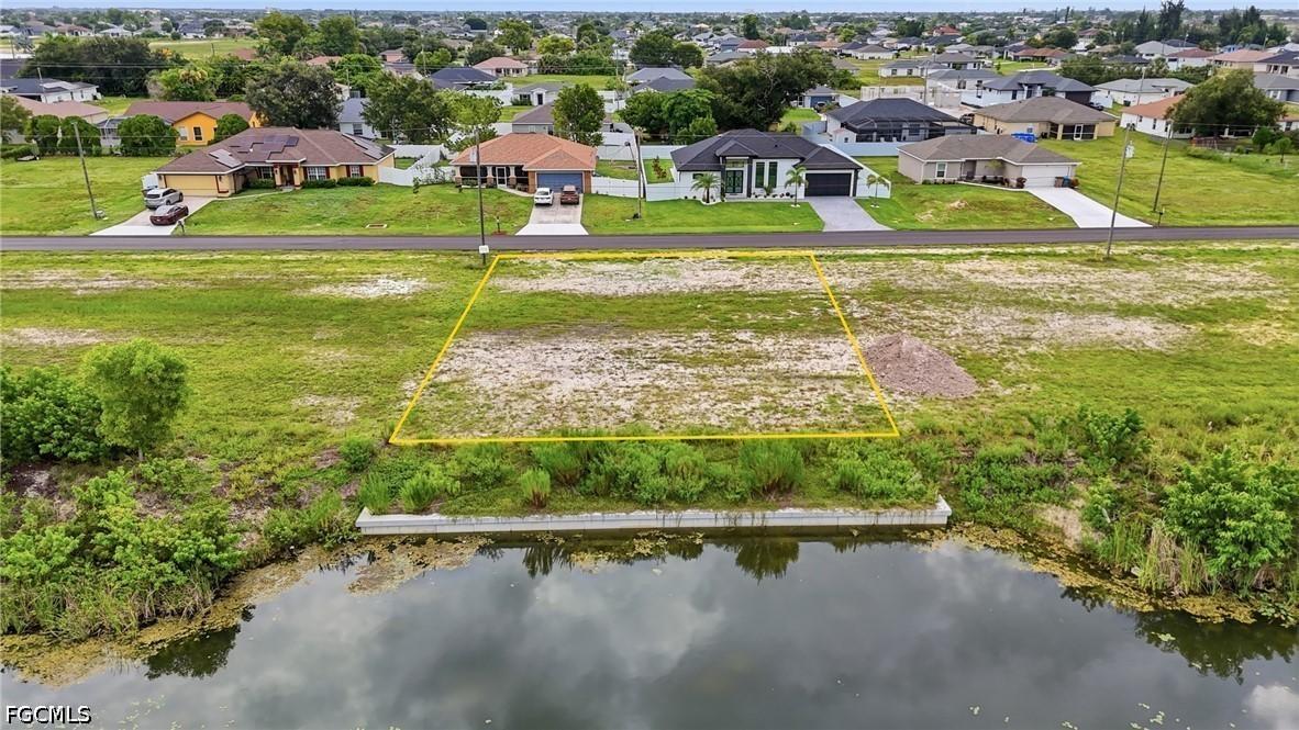 1008 NE 1st Pl., Cape Coral, FL 33909