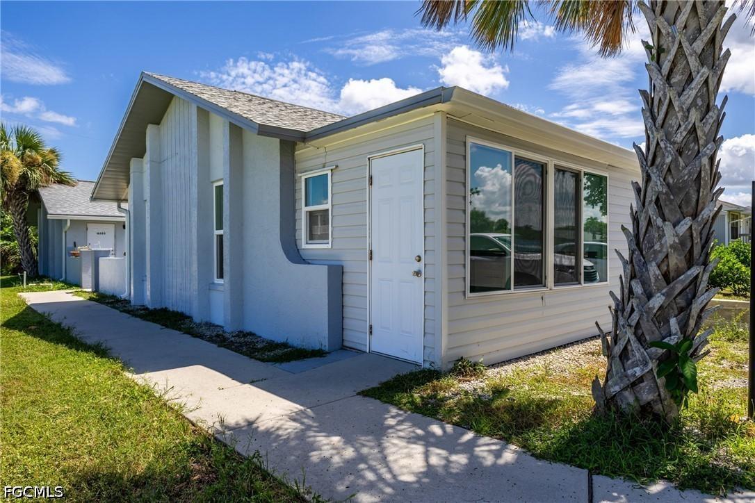 16593 Davis Rd., Fort Myers, FL 33908