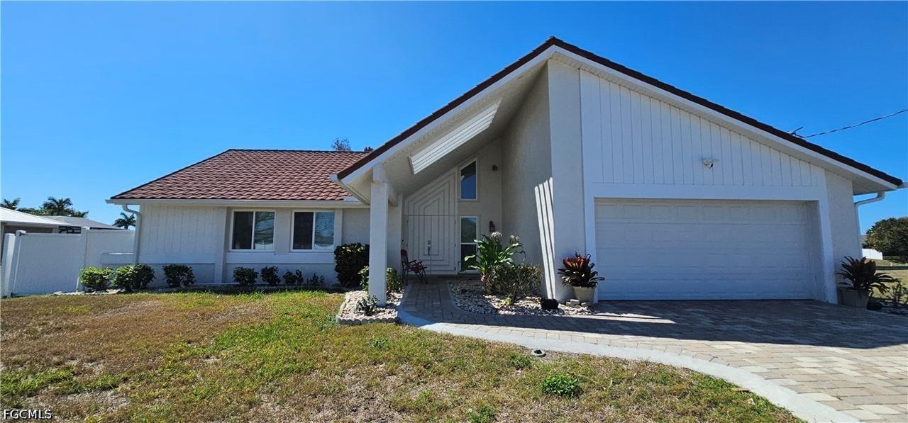 420 SE 15th Ter., Cape Coral, FL 33990