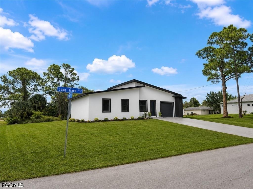 703 Long Island St., Lehigh Acres, FL 33974