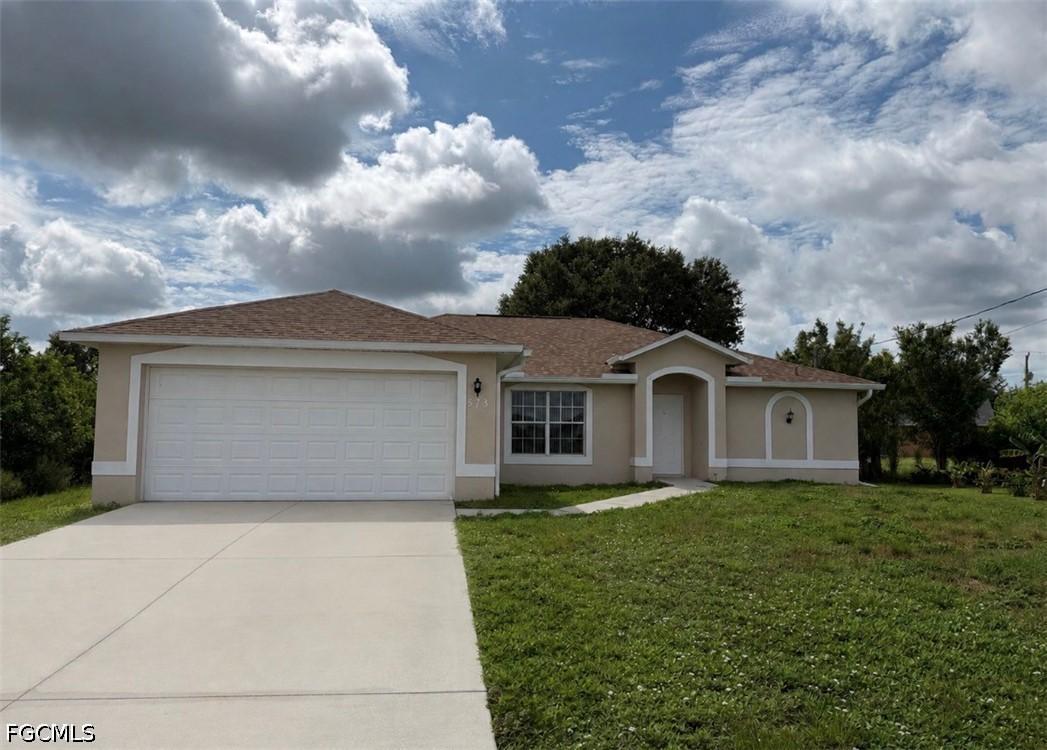 573 Bourse Cir., Lehigh Acres, FL 33974