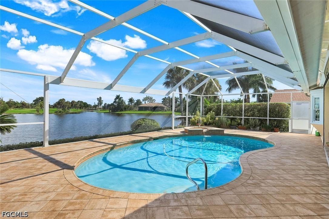 16111 Forest Oaks Dr., Fort Myers, FL 33908