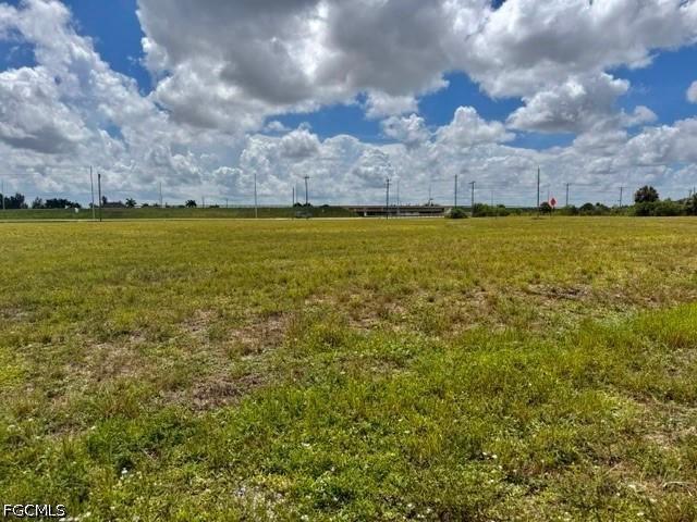 923 NW 32th Pl., Cape Coral, FL 33993