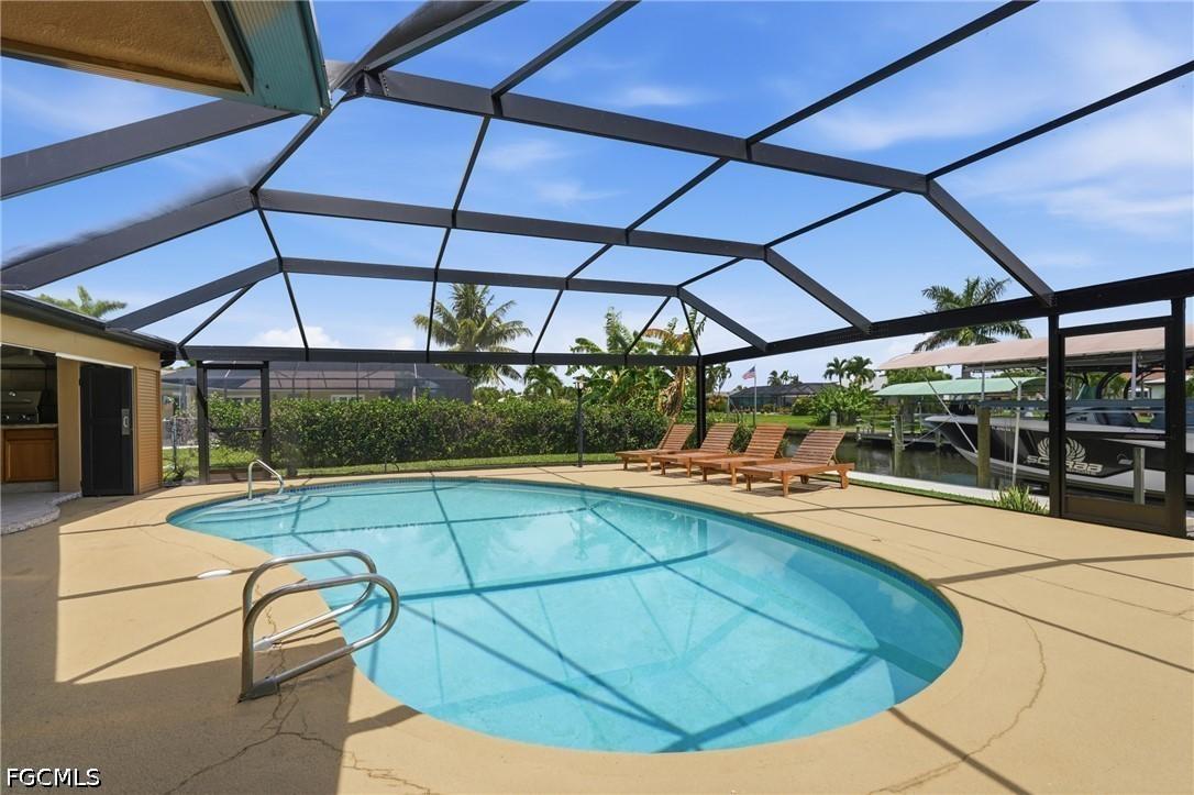 418 Avalon Dr., Cape Coral, FL 33904
