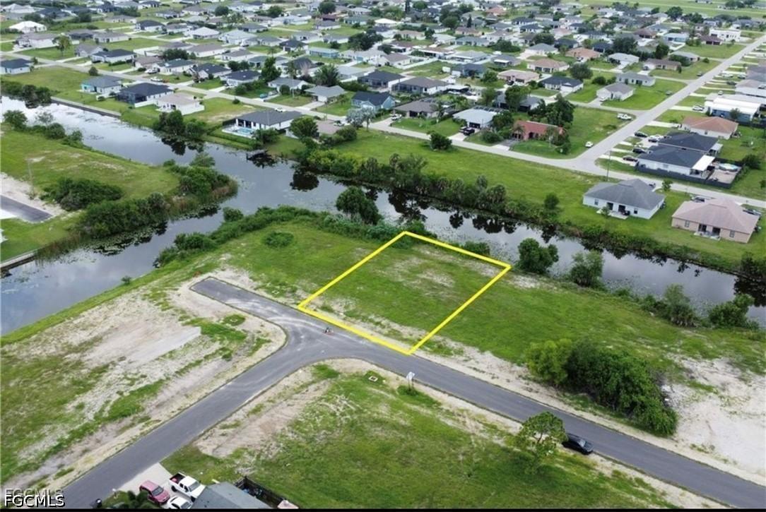 816 NE 12th St., Cape Coral, FL 33909