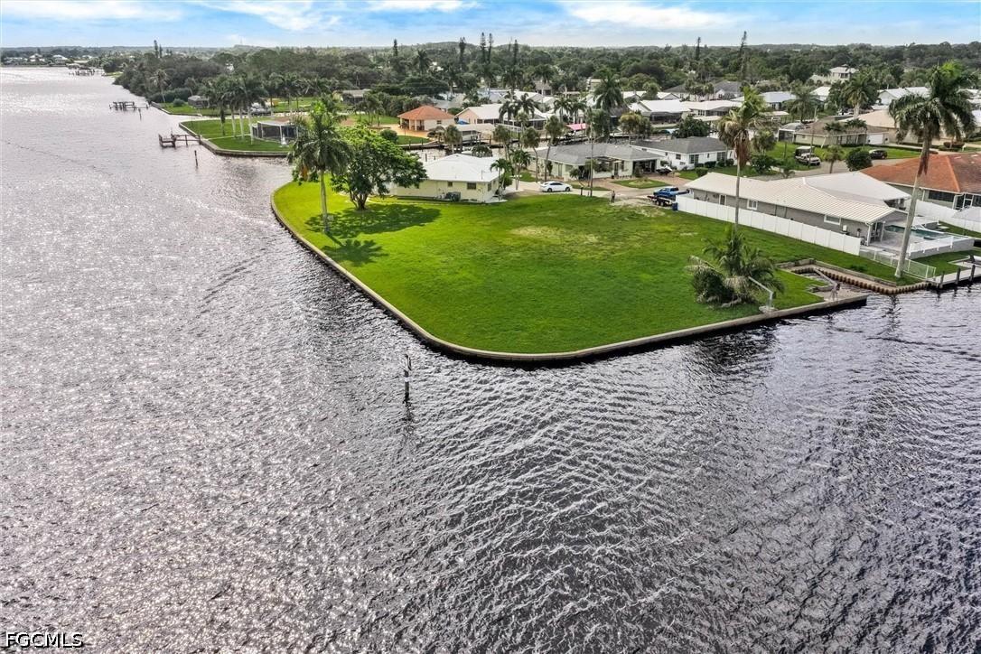 2193 Havana Ave., Fort Myers, FL 33905