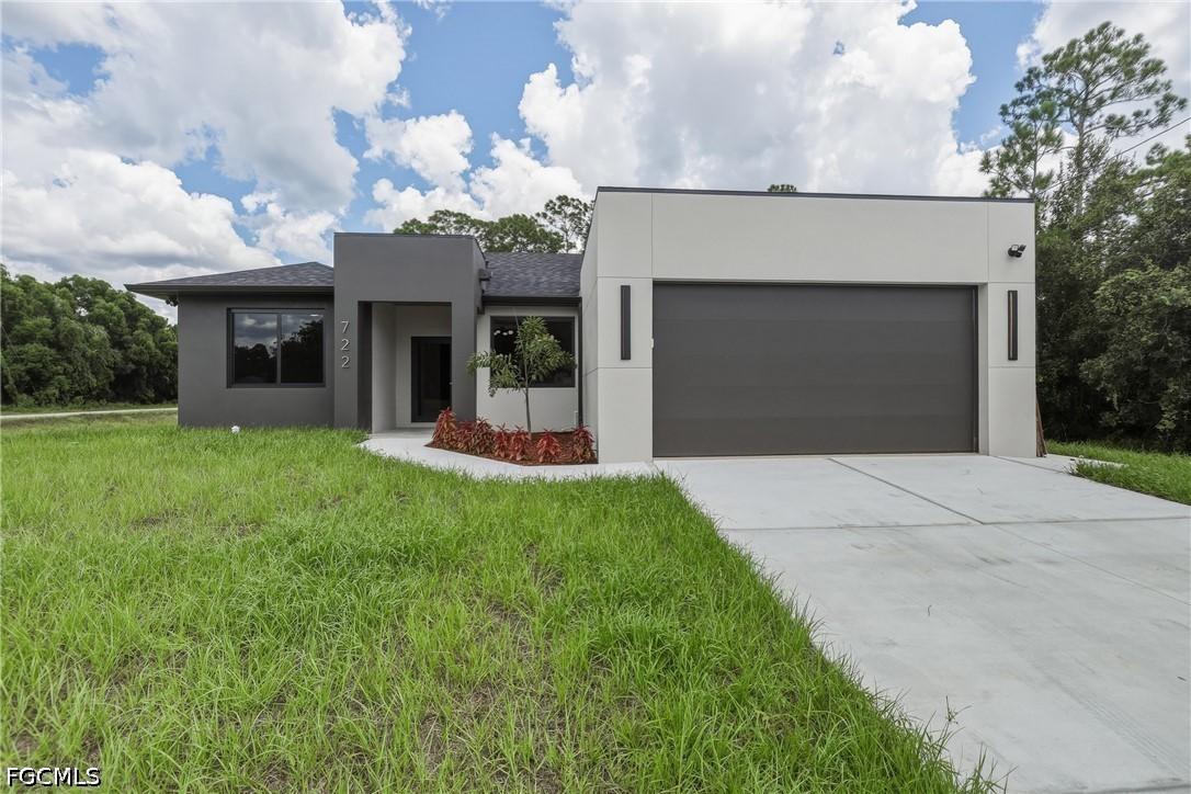 722 Roosevelt Ave., Lehigh Acres, FL 33936