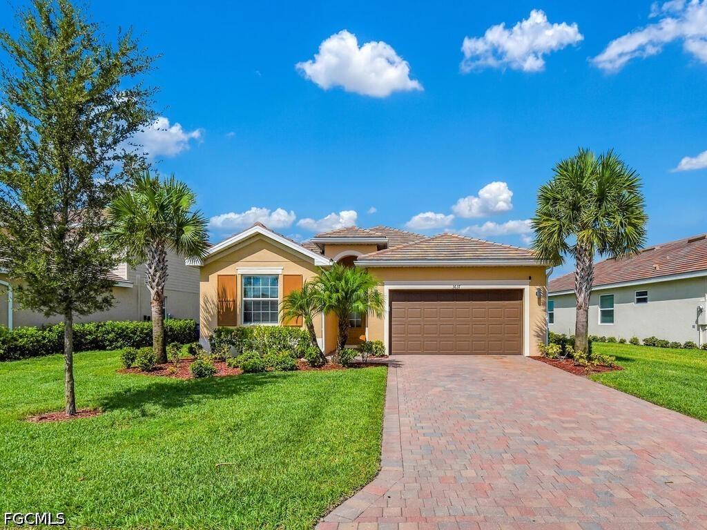 3637 Passion Vine Dr., Alva, FL 33920