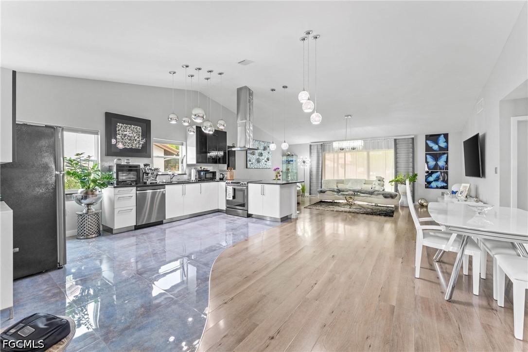 13119 Tall Pine Cir., Fort Myers, FL 33907