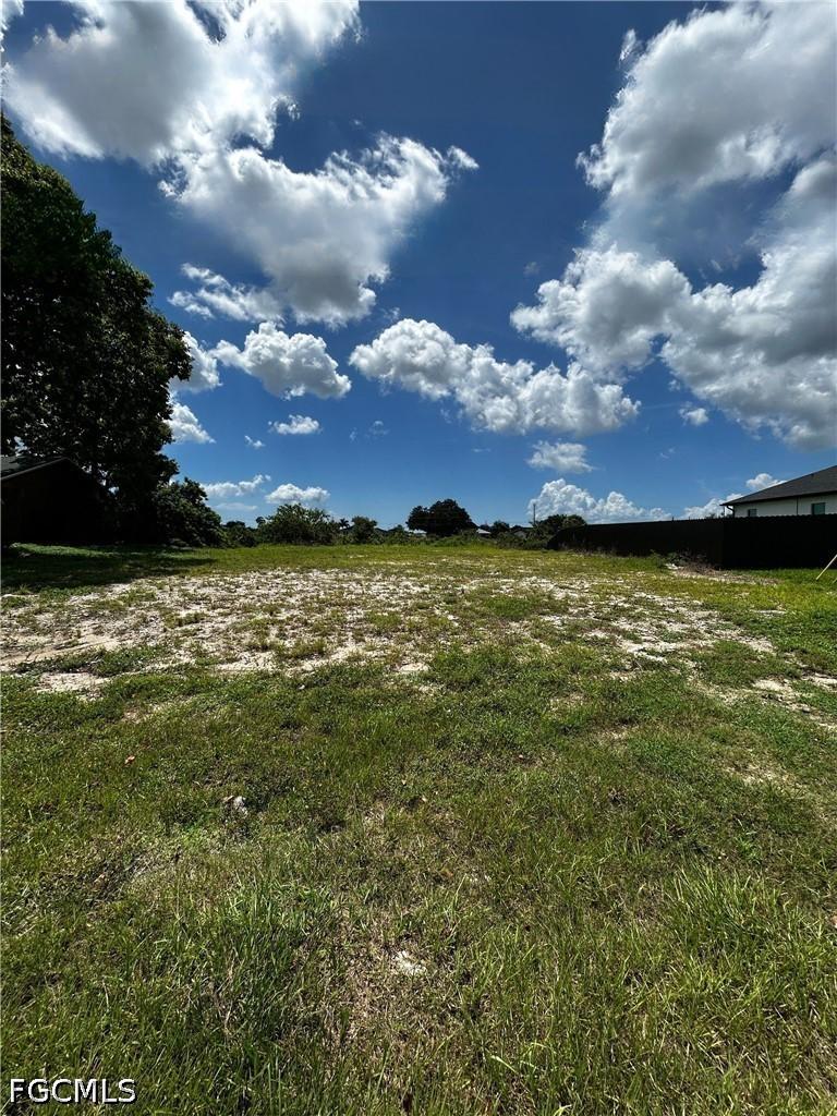 2710 NW 4th Pl., Cape Coral, FL 33993