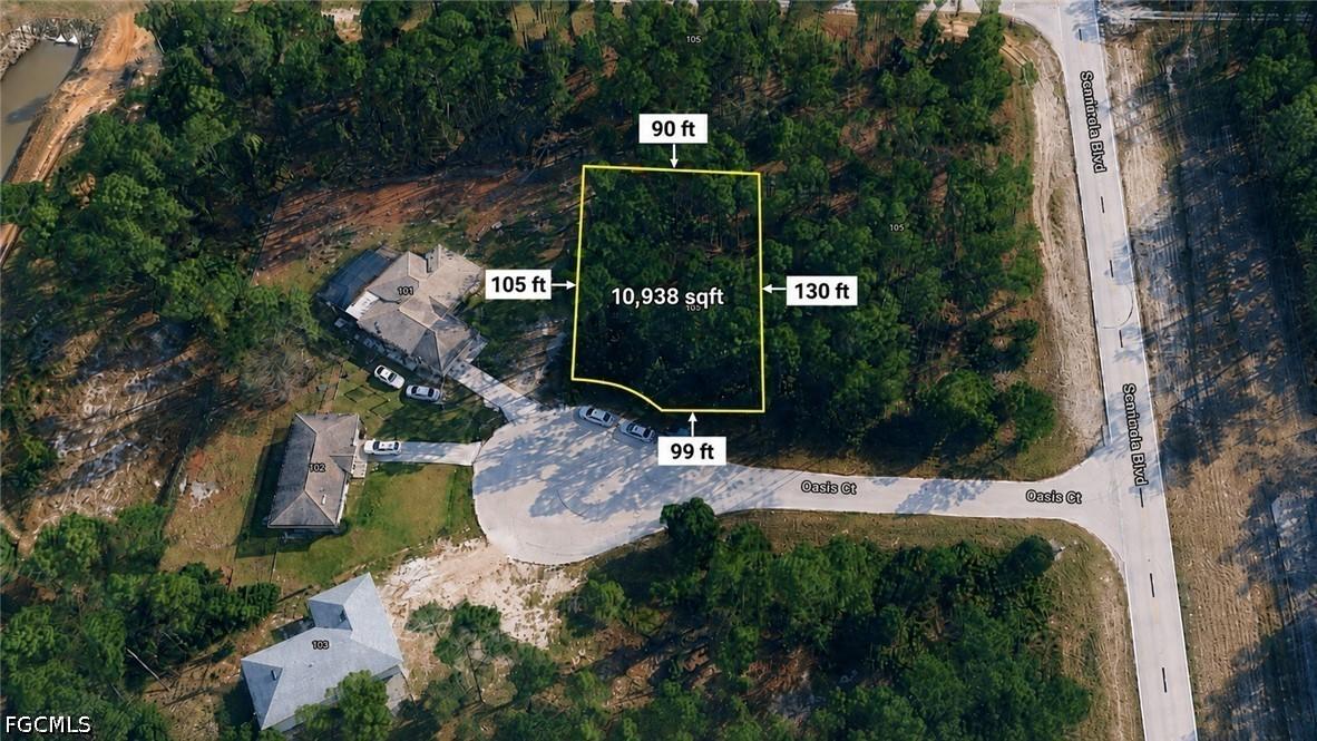 105 Oasis Ct., Lehigh Acres, FL 33974