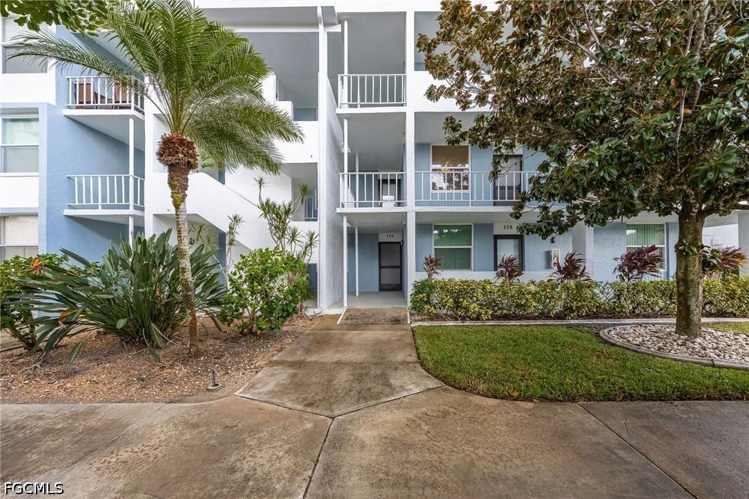 5959 Winkler Rd. #218, Fort Myers, FL 33919